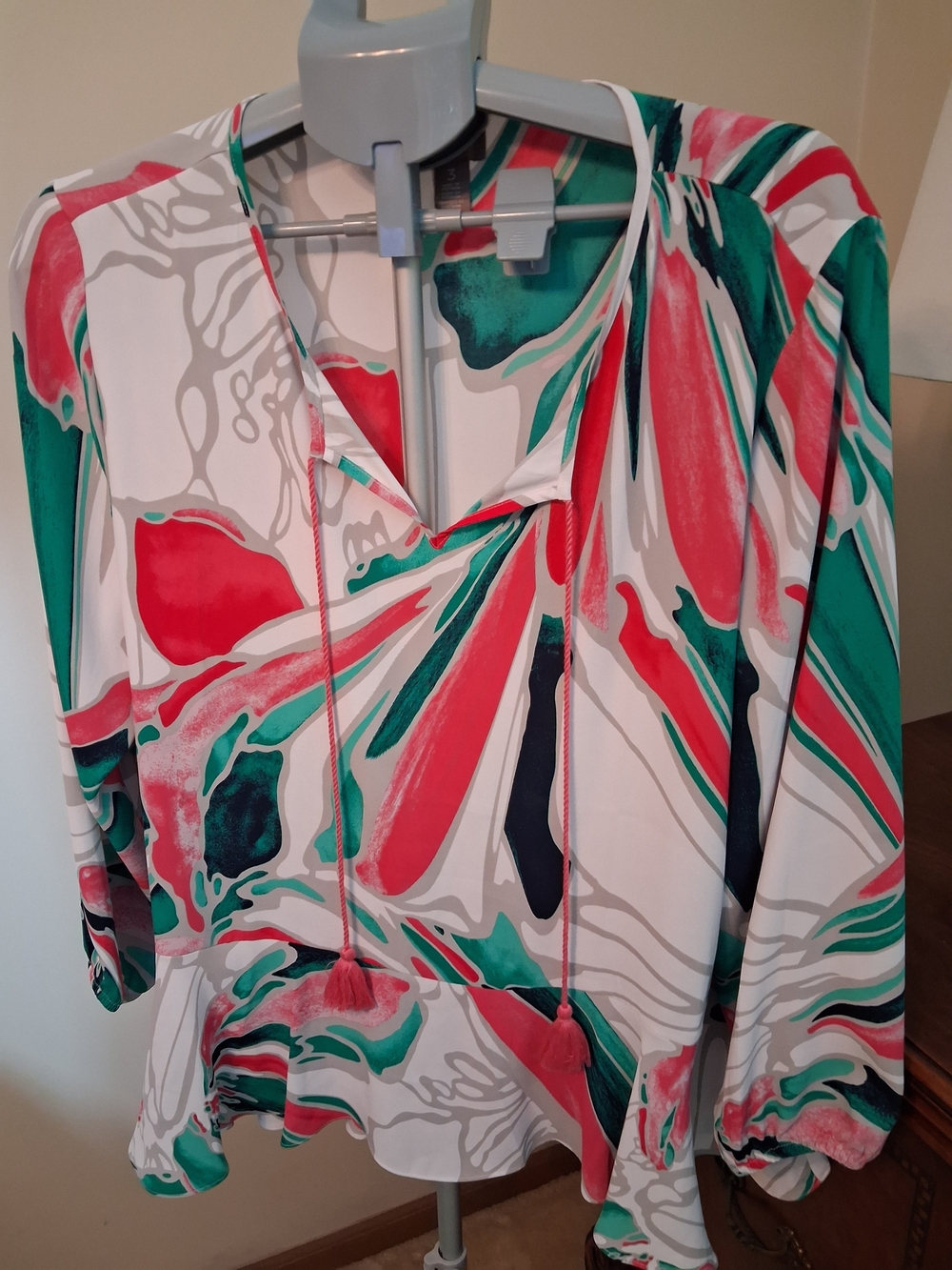 Chico's Hot Pink, Deep Green, & White Abstract V-Neck Peplum Tunic Tassels